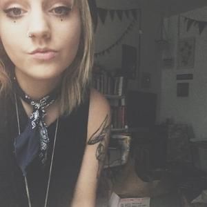 Meet your Posher, Madeleine